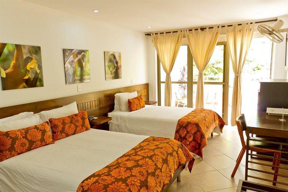 Poblado Boutique Express