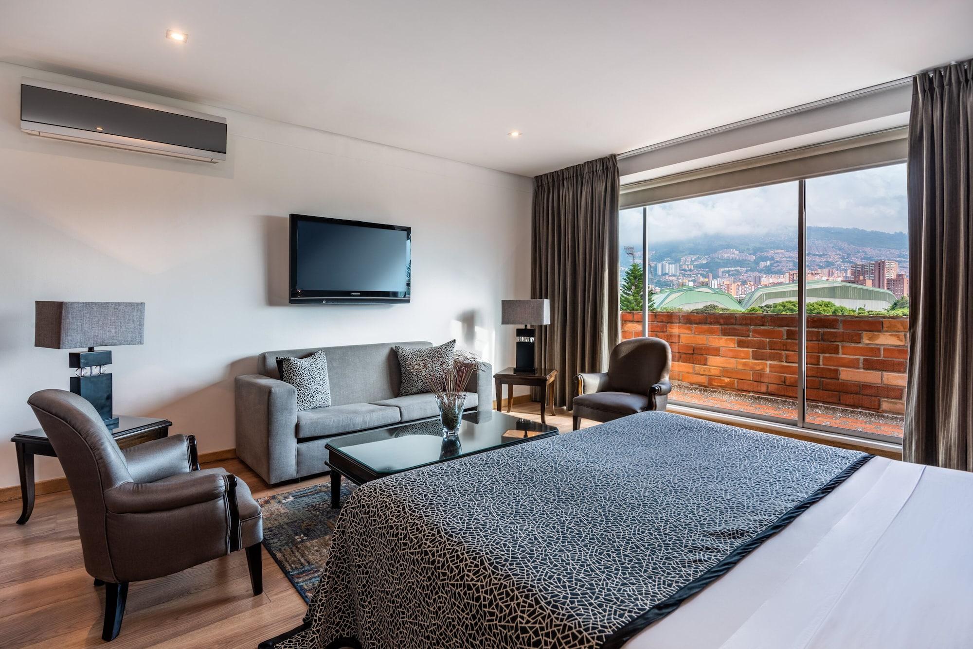 Egina 4* Medellin