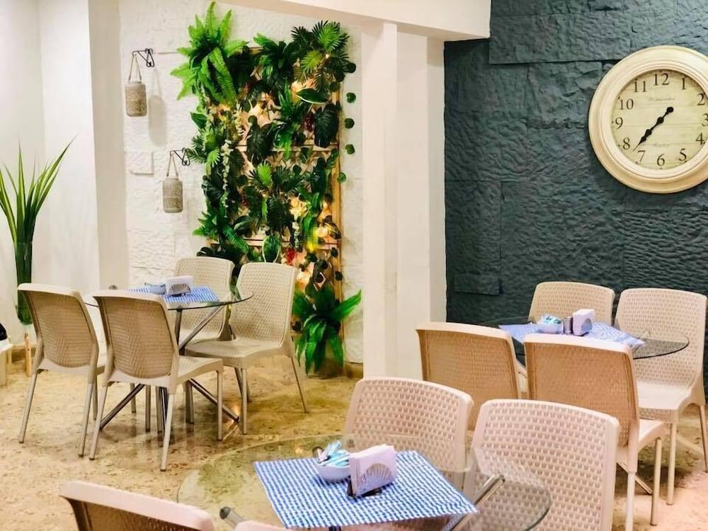 Palmas Del Estadio Hotel