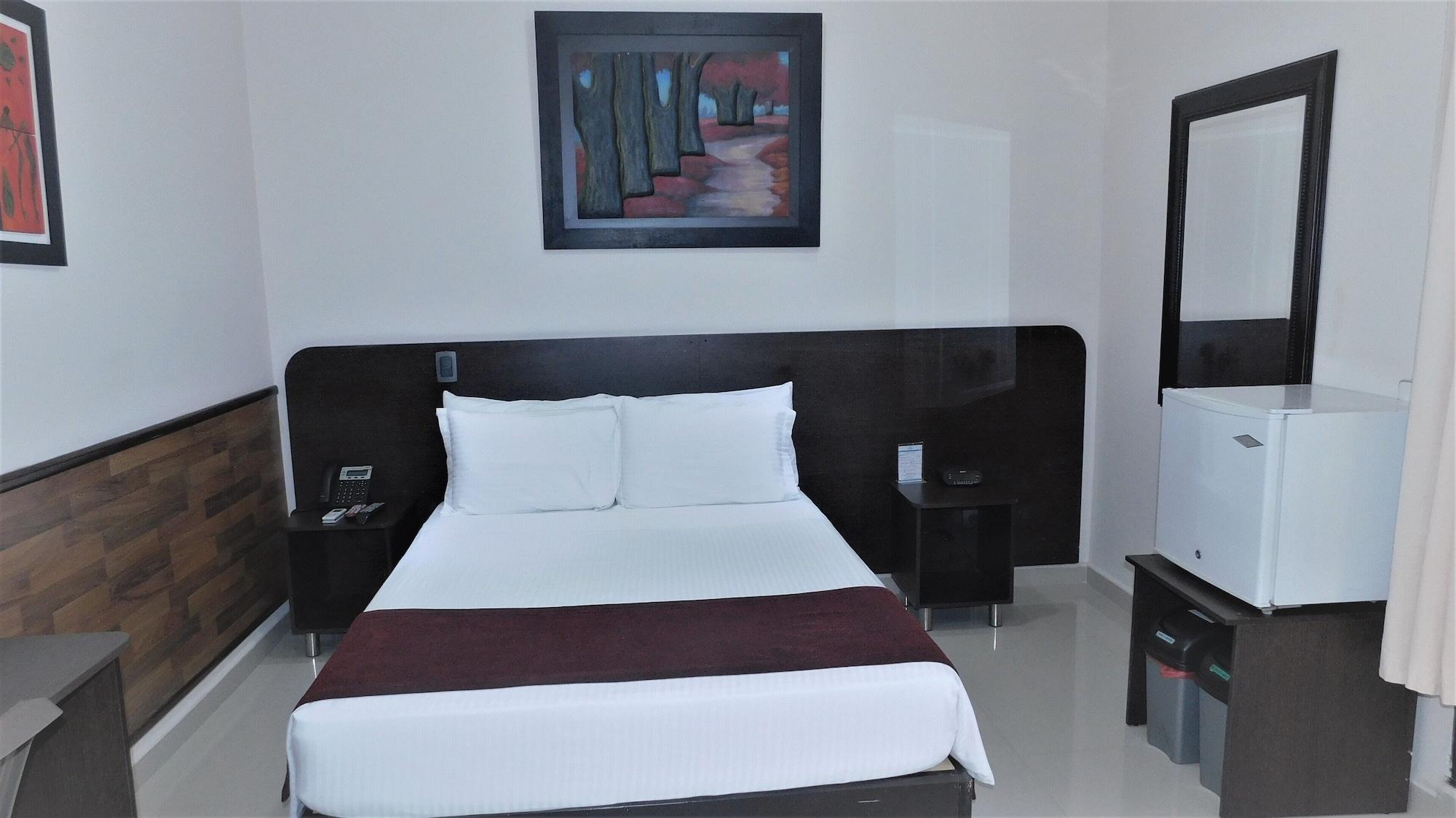 Acqua Hotel 3*