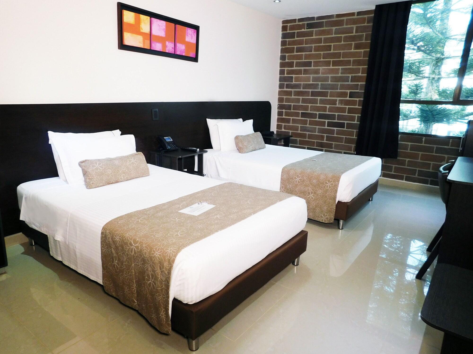 Acqua Hotel 3*