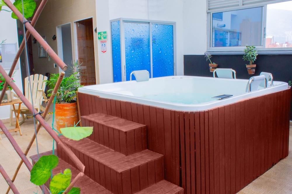Bolivariana Plaza 4*