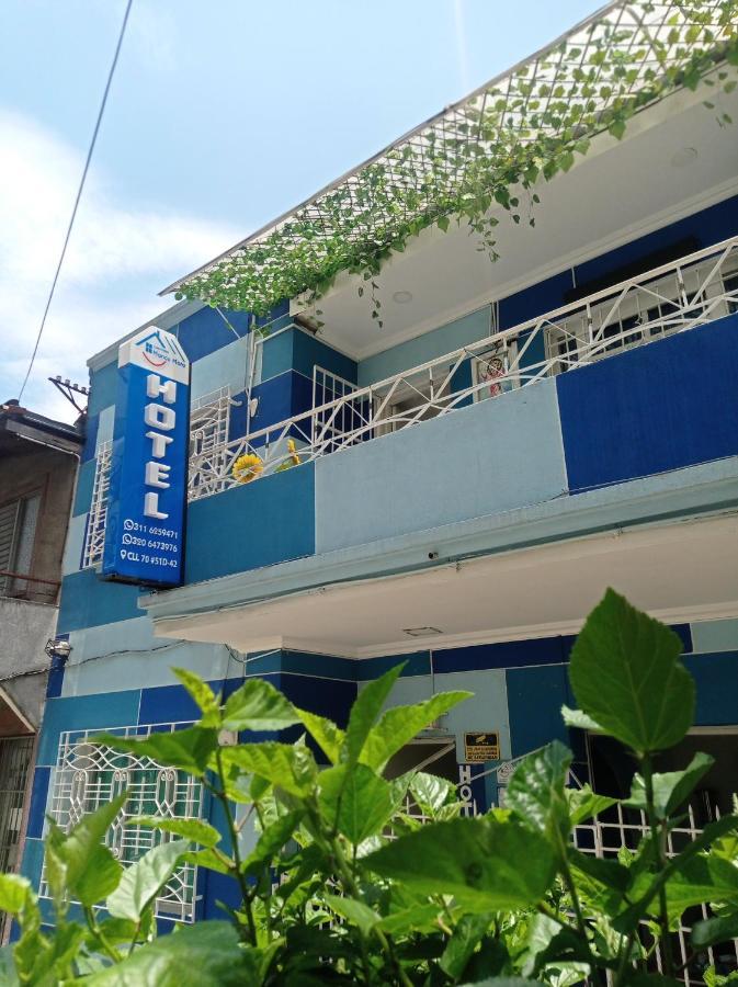 Casa Manco Mora 2*