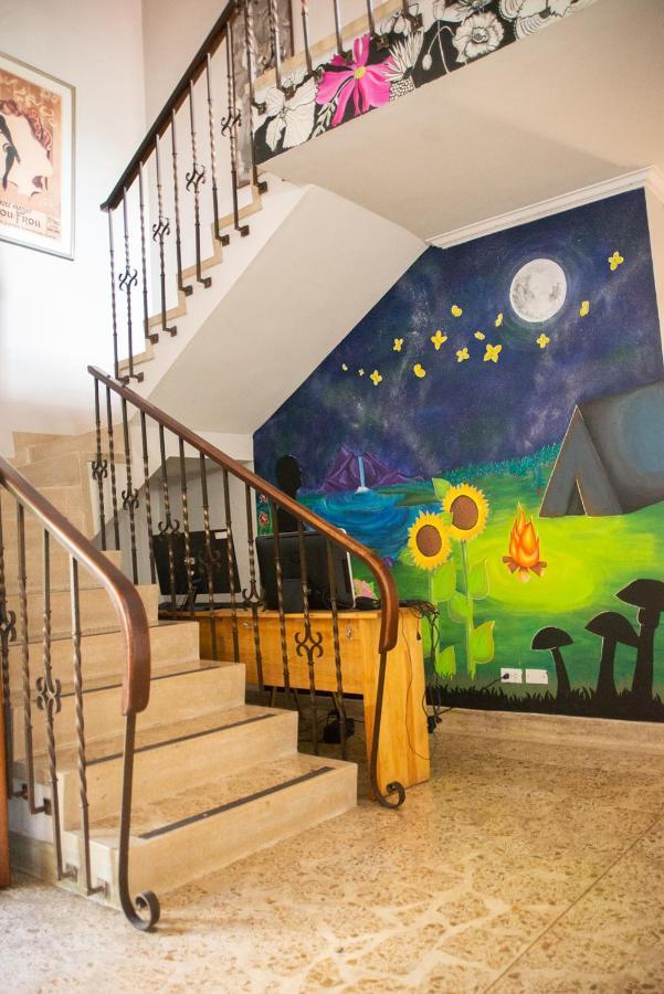 Ivy Hostal