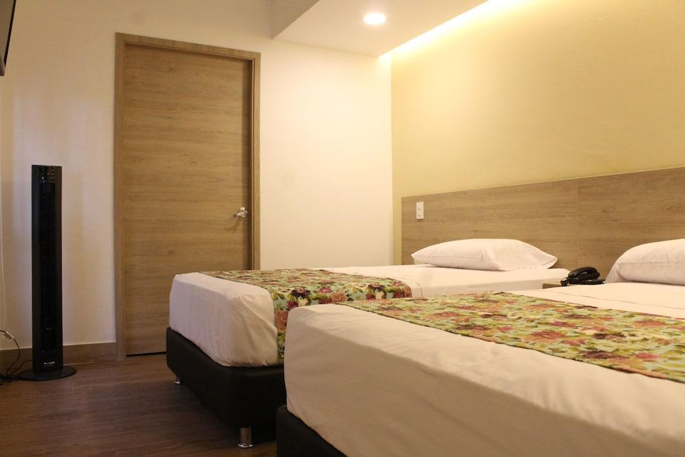 Poma Rosa Hotel 4*