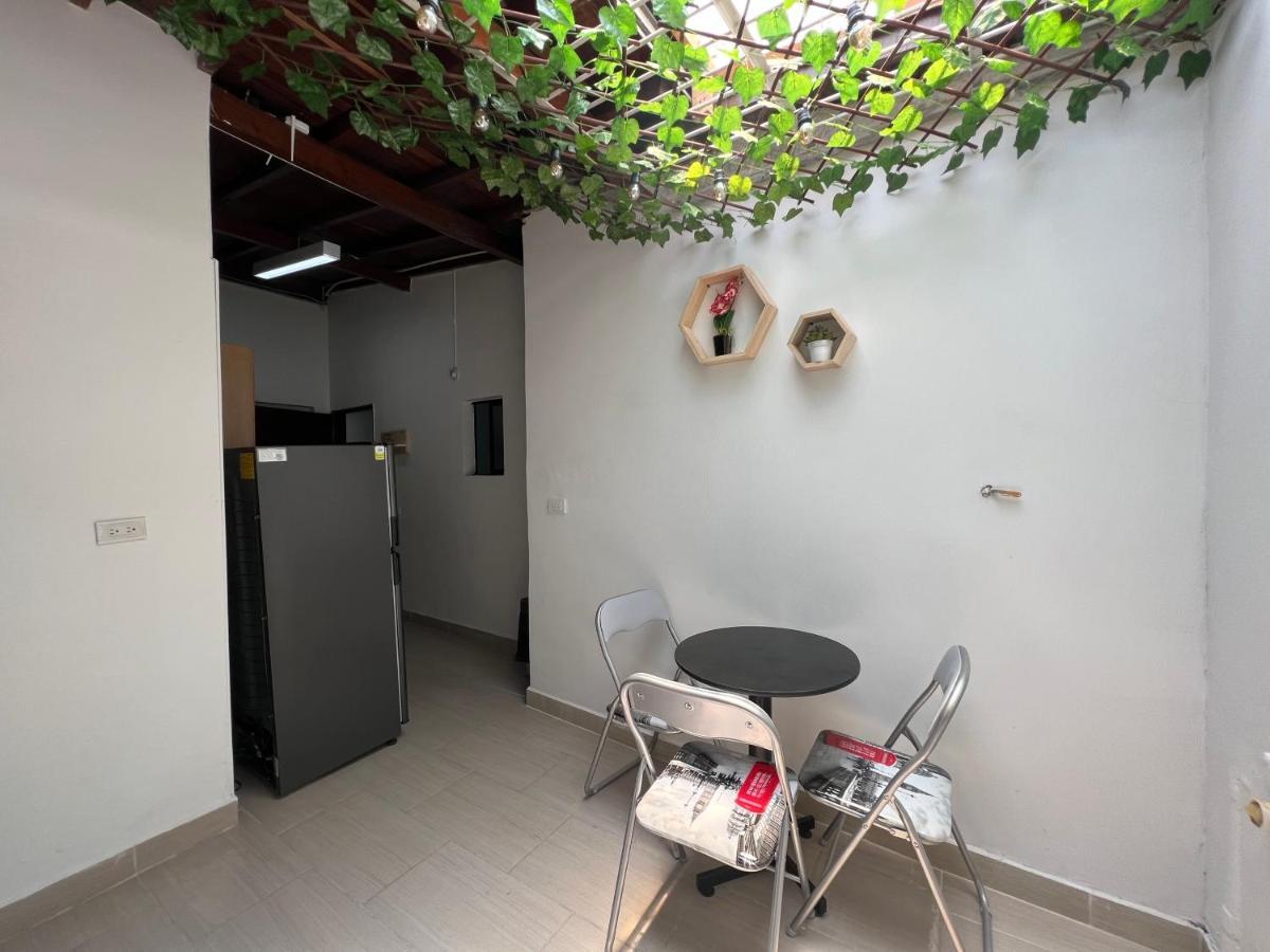 Apartamento Amoblado Sector Laureles-estadio Hasta 6 Personas - Praga Medellín