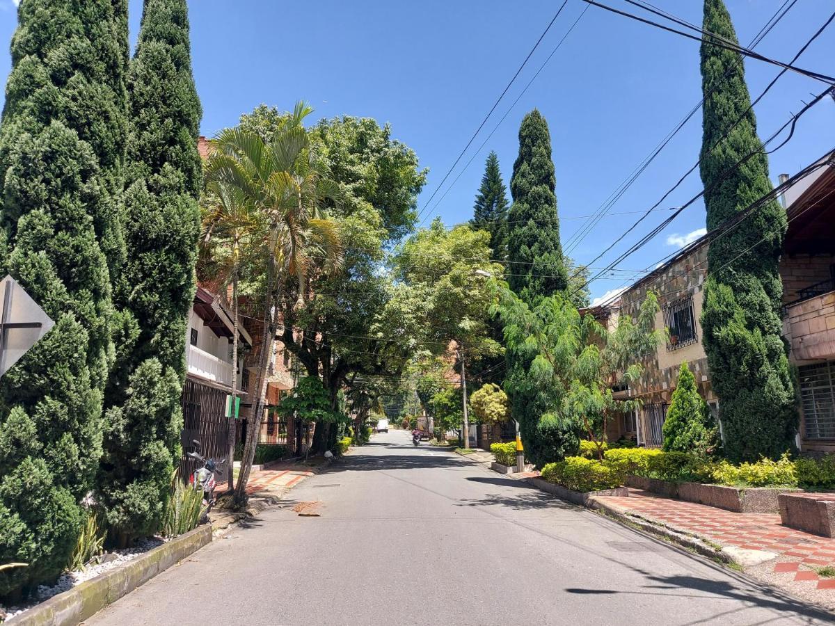 Apartamento Remodelado Enlaureles 300mbps Internet *