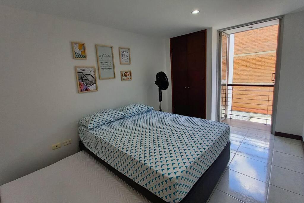 Remodelado Enlaureles 300mbps Internet Apartamento *