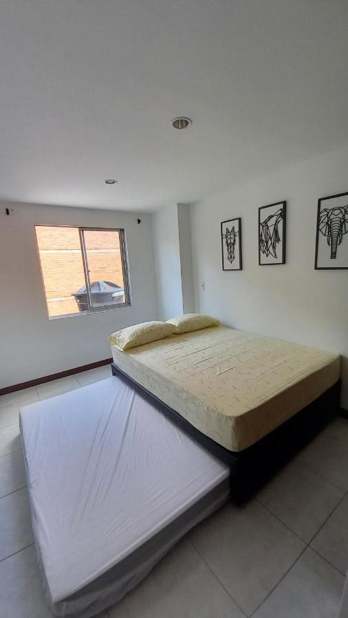 Apartment Remodelado Enlaureles 300mbps Internet *