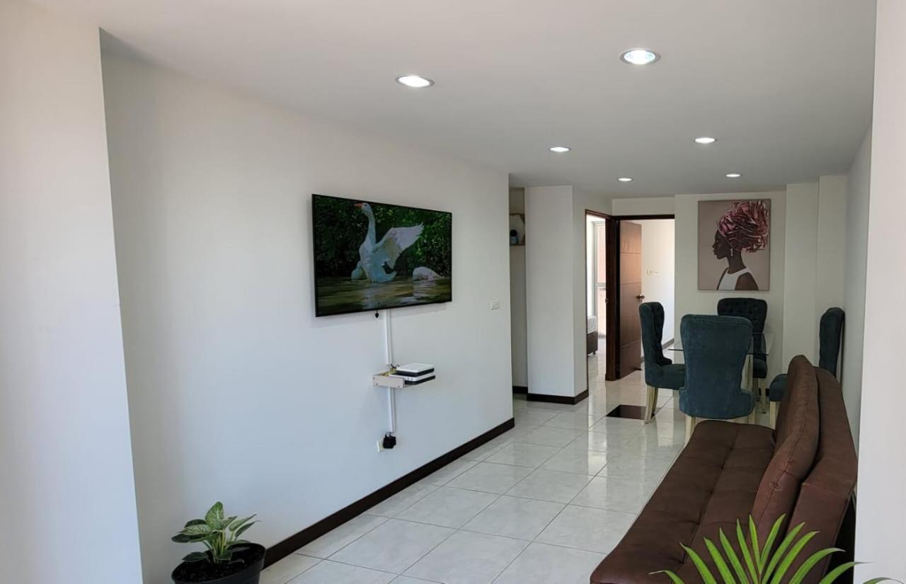 Remodelado Enlaureles 300mbps Internet