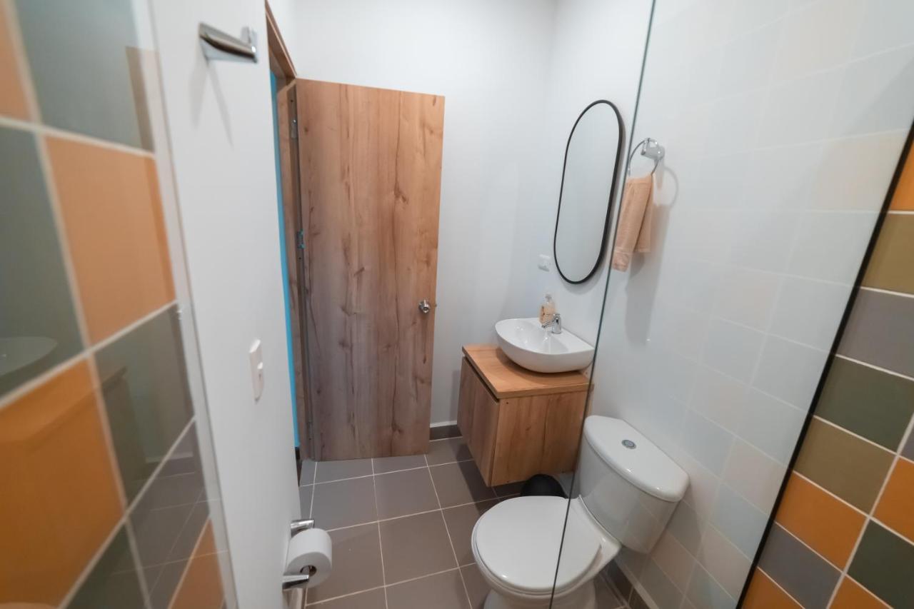Apartamento Loft Equipado En Poblado Cerca De Envigado Frn107 By Roots *