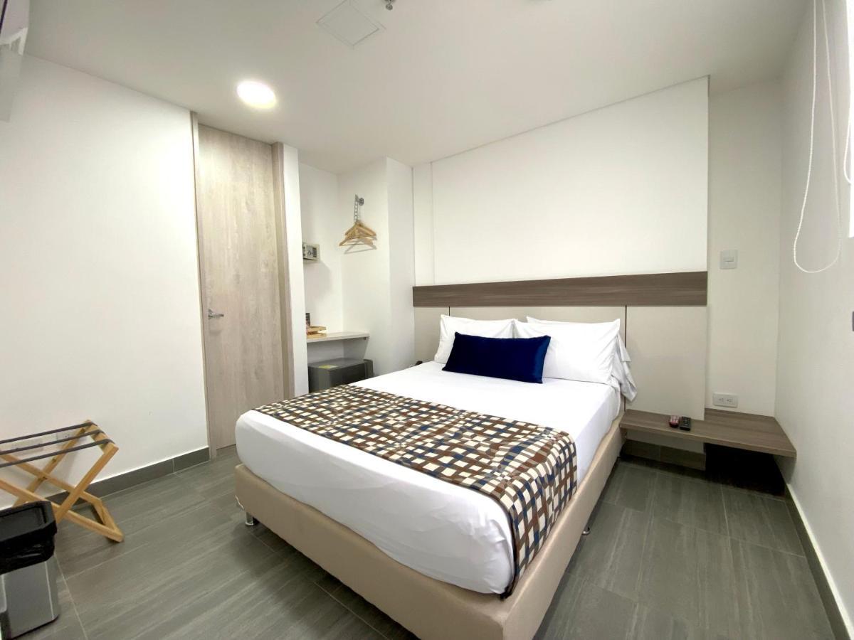 Hotel Seven 4*