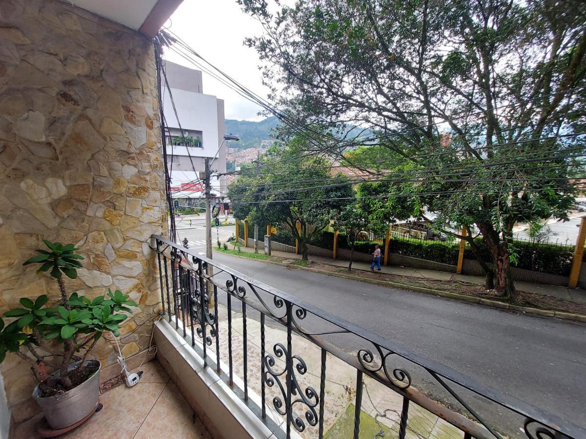 Centro Comercial La - 3 * Medellín