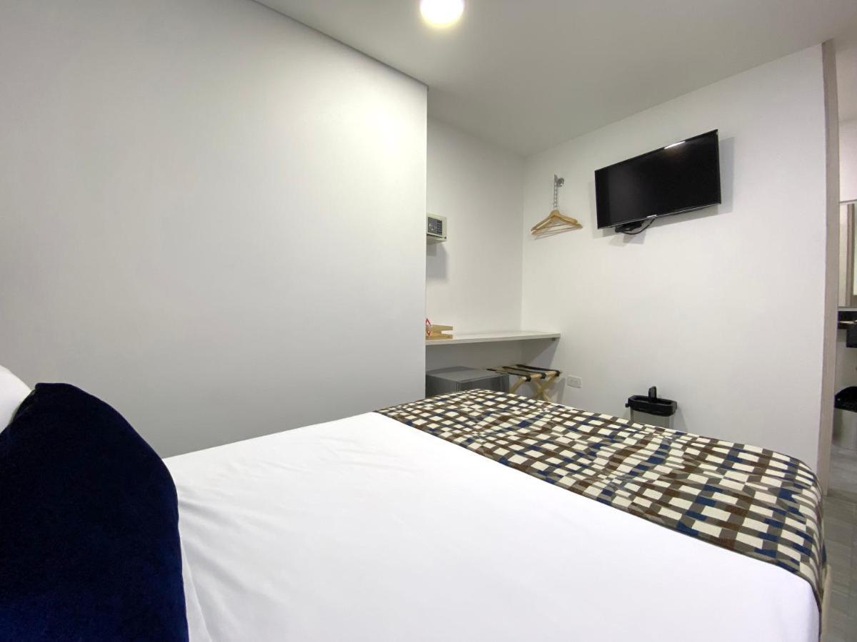 Hotel Seven