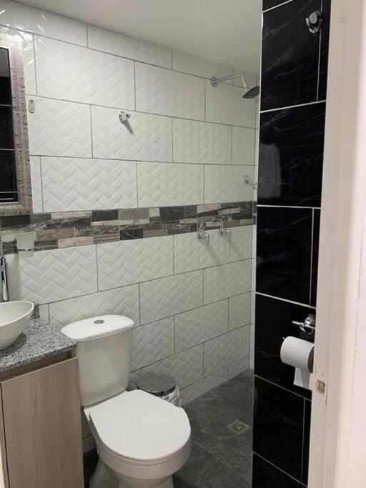 Apartamento Cerca A Plaza Mayor En Medellin