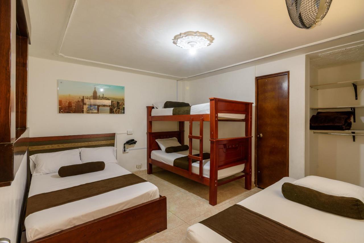 Hotel Sol Del Estadio 3*