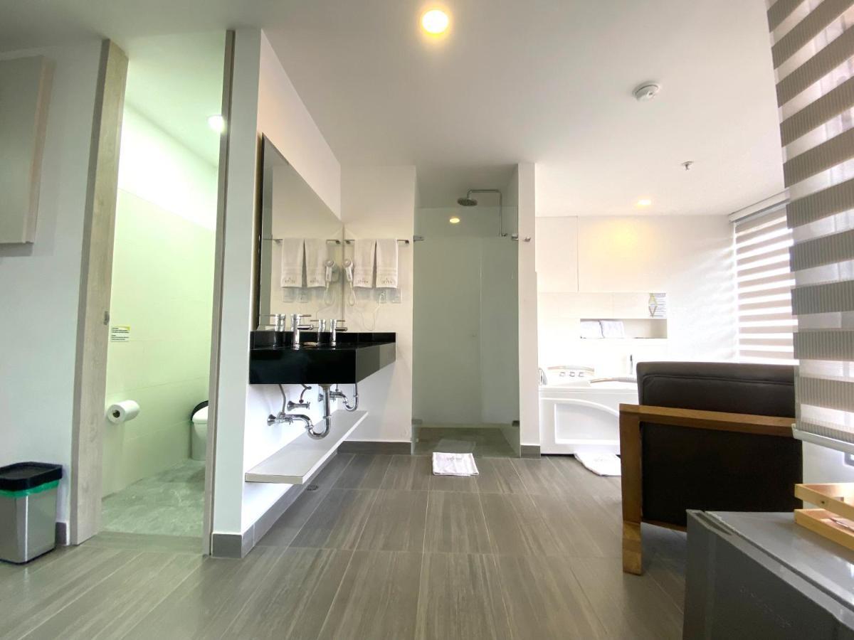 Hotel Seven 4*