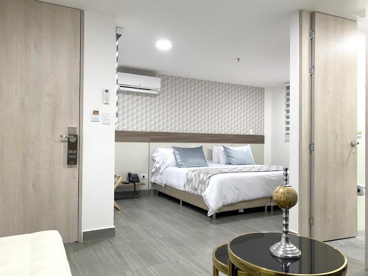 Hotel Seven