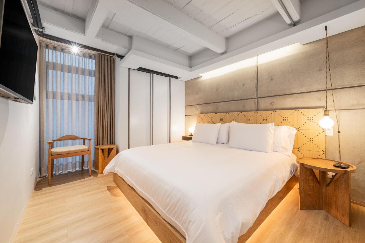 TOPÁ House Apartments by HOUSY HOST * Medellín