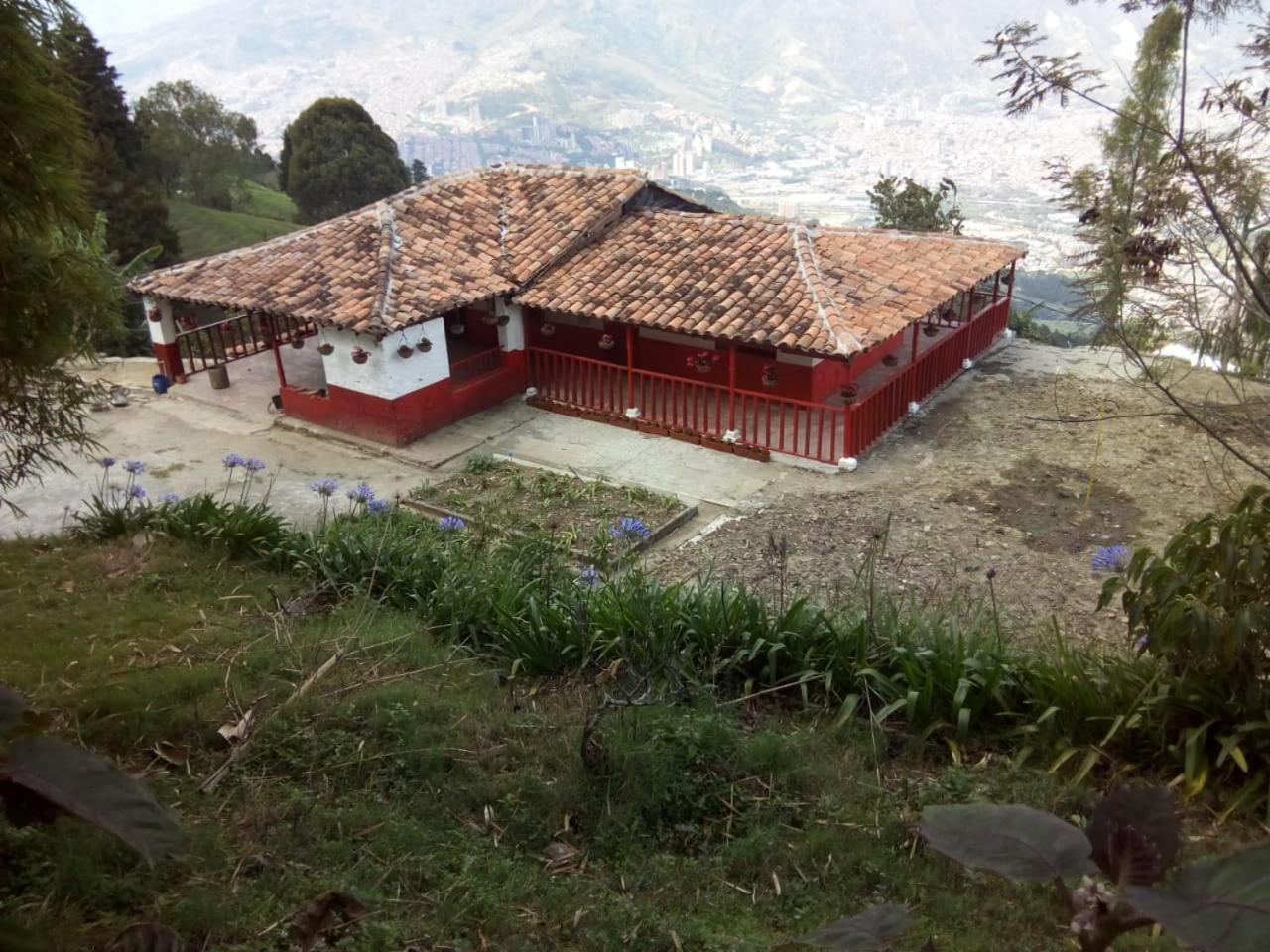 Glamping & Coffee Tour Campo de lujo Medellín