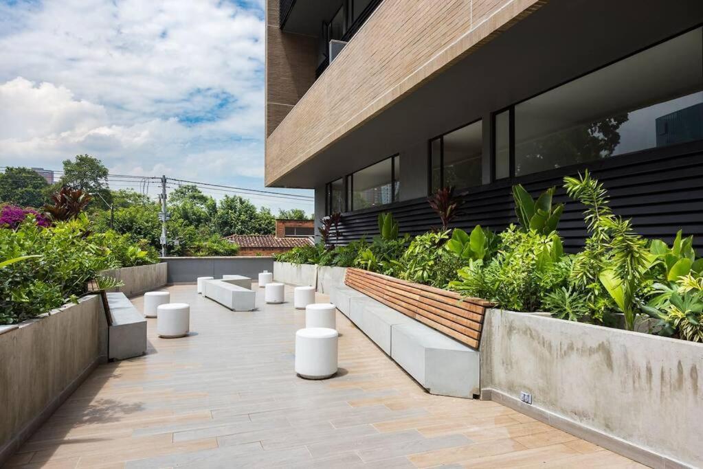Floor Studio! Poblado, A/c, Coworking, Gym 1416 Apartamento