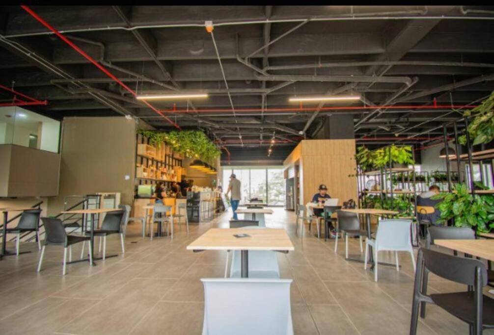 Floor Studio! Poblado, A/c, Coworking, Gym 1416 Apartamento