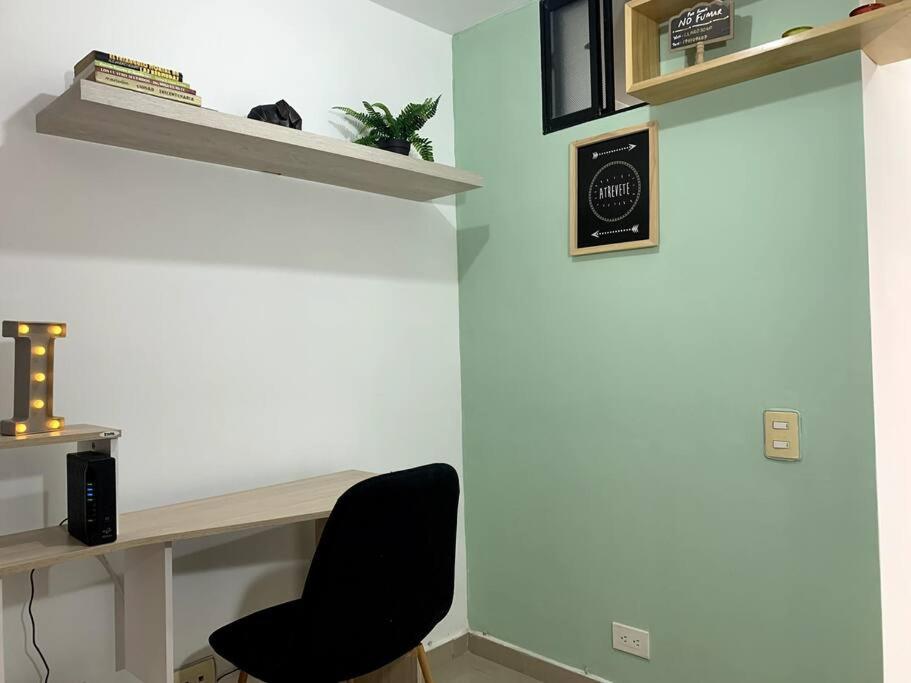 Large Pent House Near Poblado With Free Parking