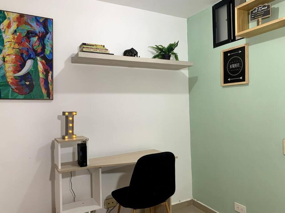 Apartamento Large Pent House Near Poblado With Free Parking Medellín
