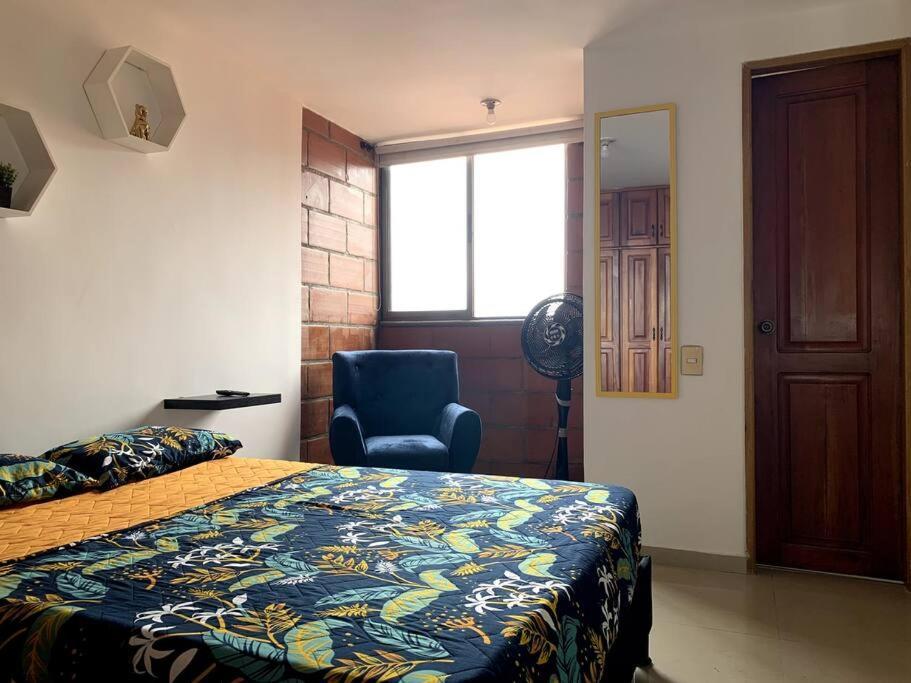Large Pent House Near Poblado With Free Parking Apartamento *