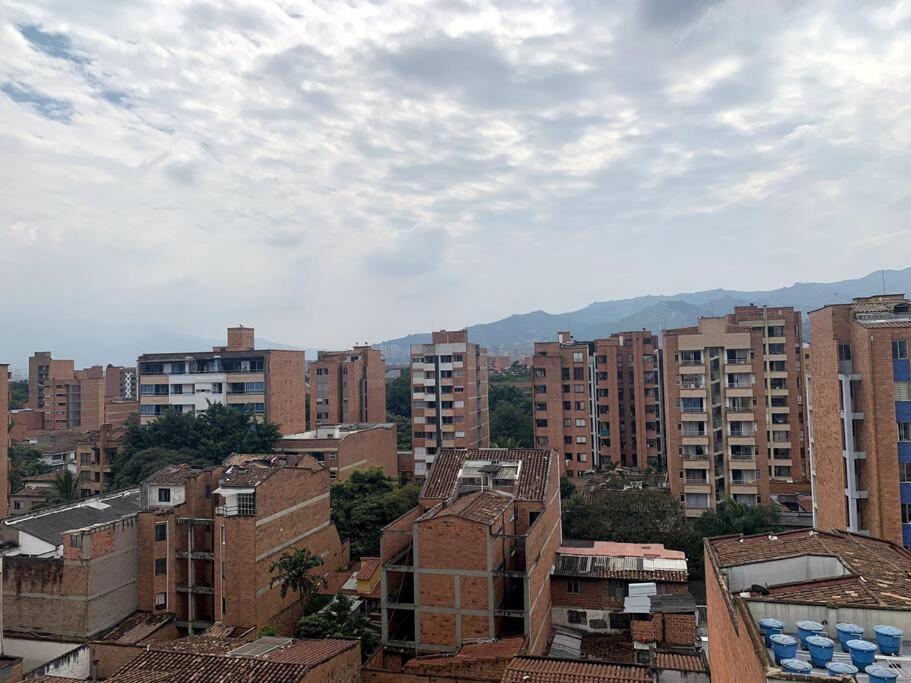 Apartamento Large Pent House Near Poblado With Free Parking