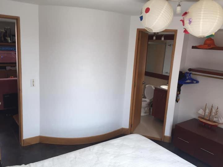 Cómoda Habitación En El Poblado Medellín