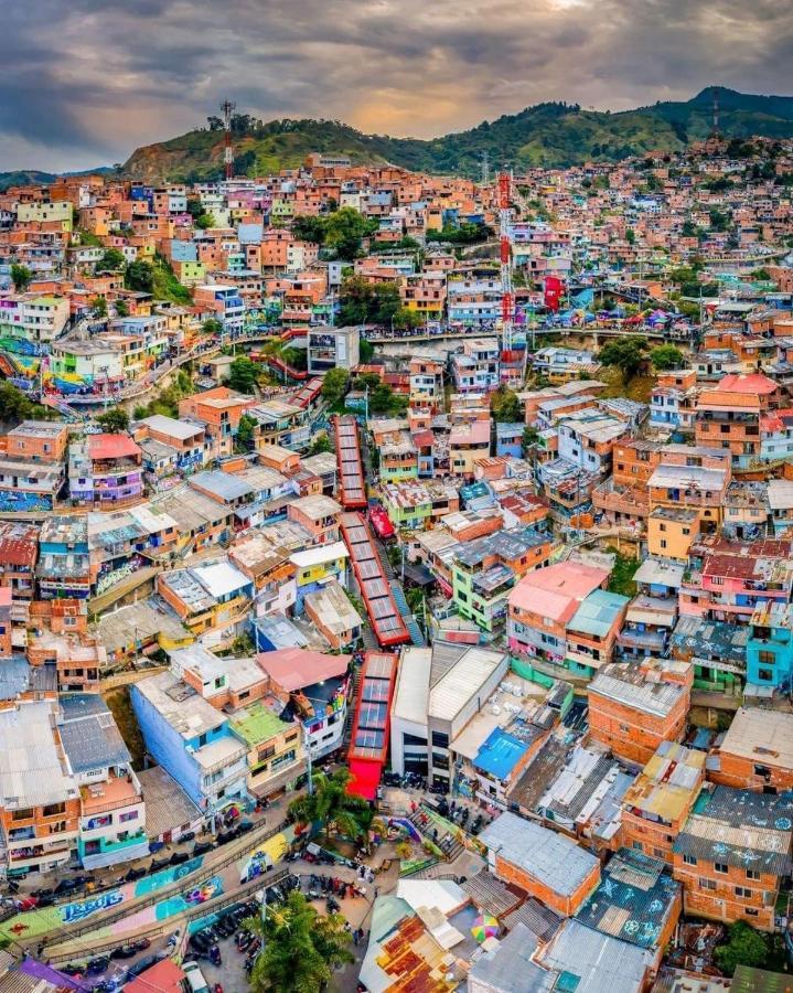 Apartamento De 130 Mts En Laureles Estadio * Medellín