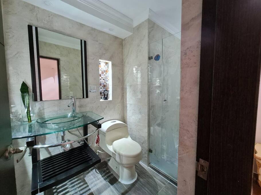 Entero A 800metros Estación Poblado Apartamento *