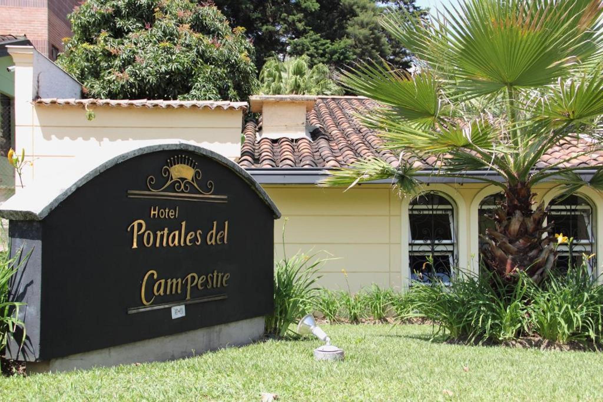 Portales Del Campestre 4*
