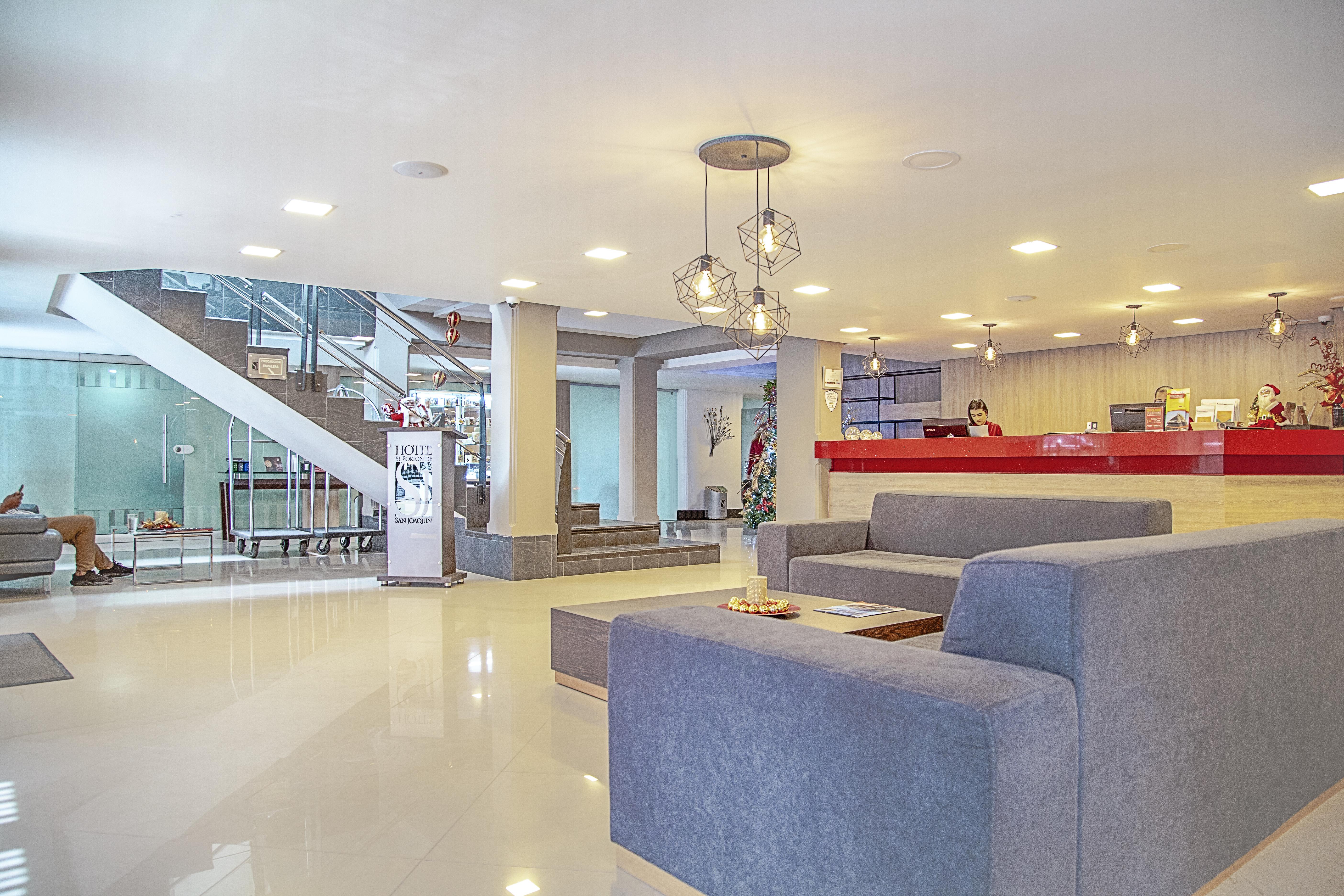 Hotel El Portón De San Joaquin 3*