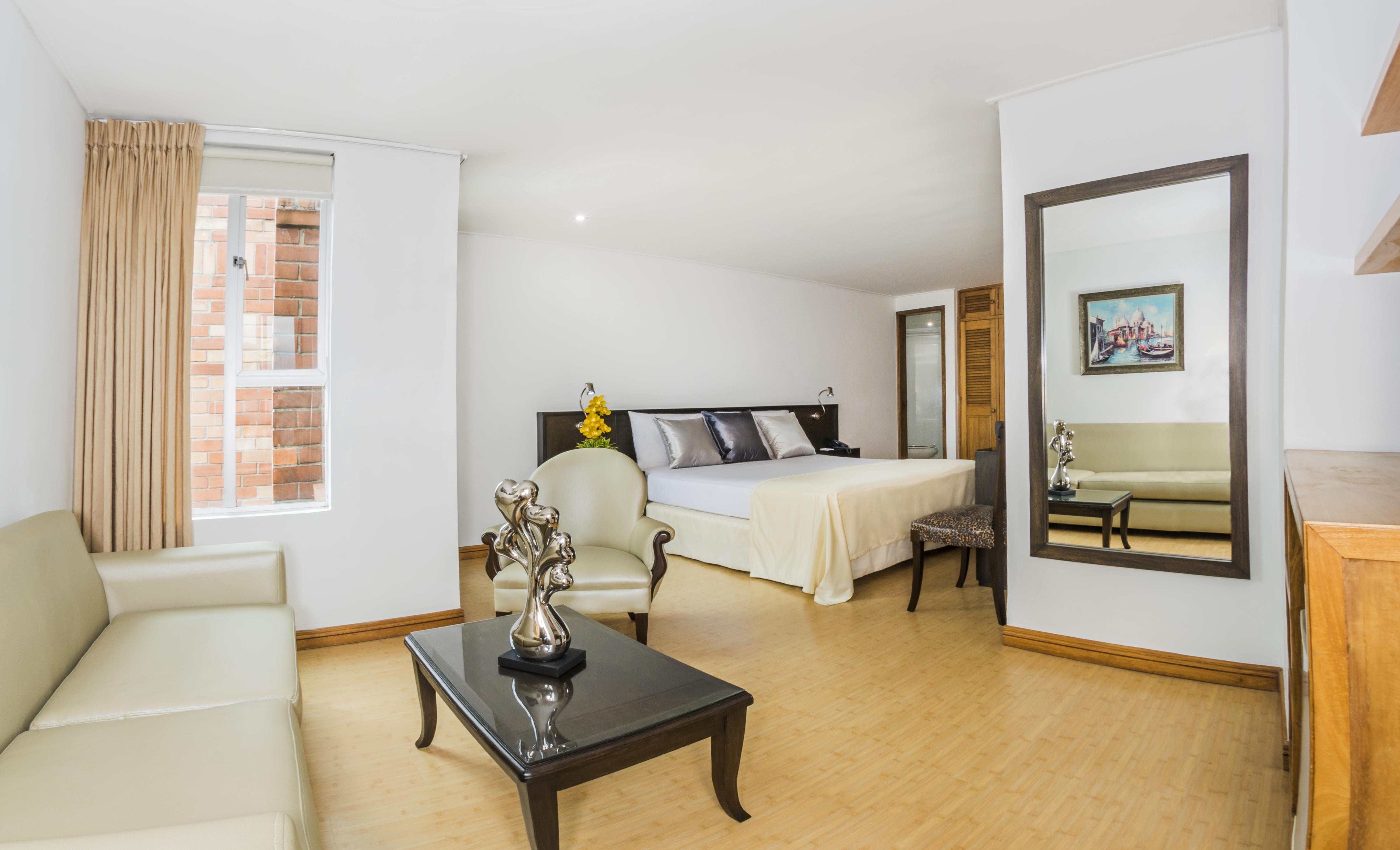 Egina 4* Medellin