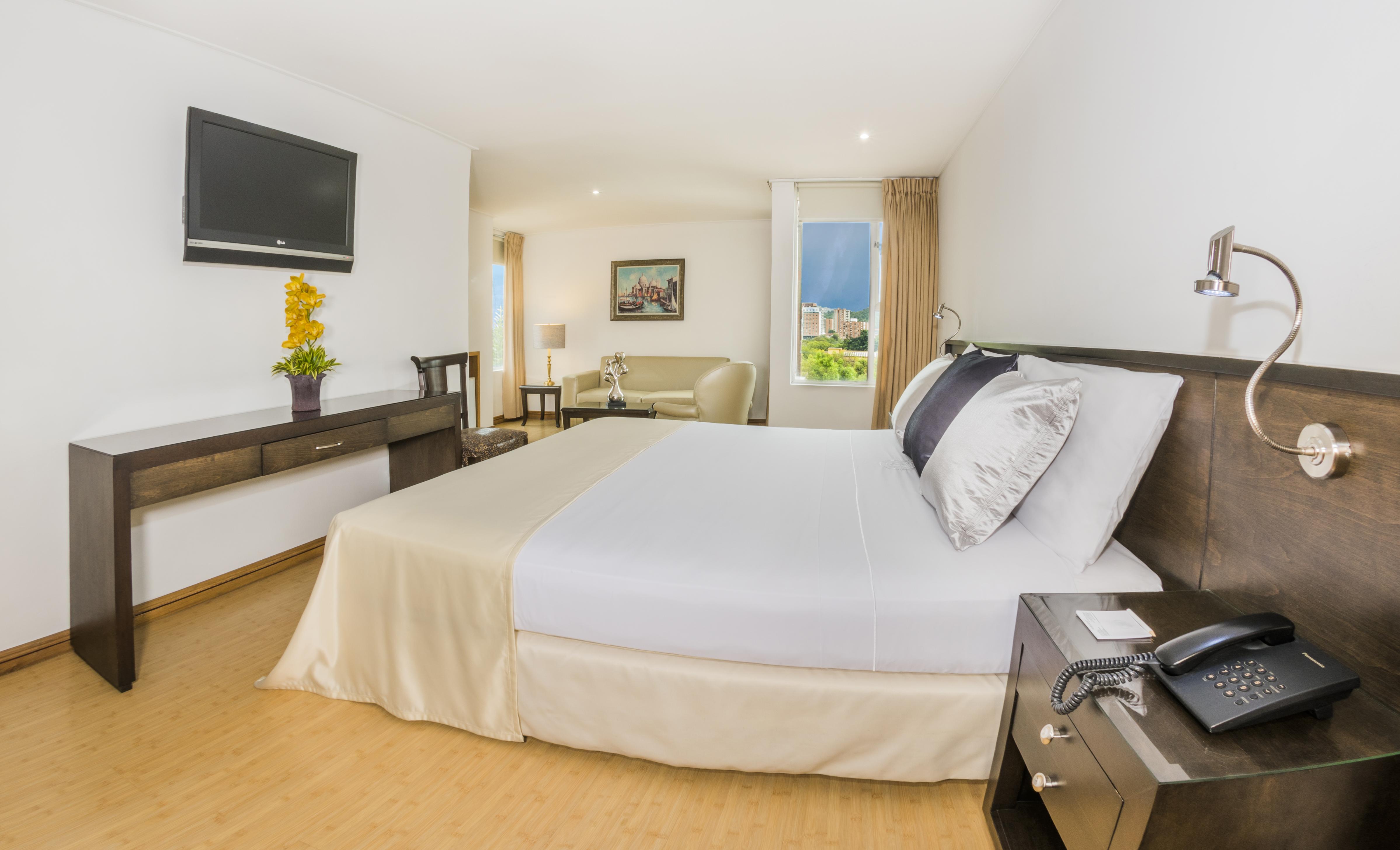 Egina 4* Medellin