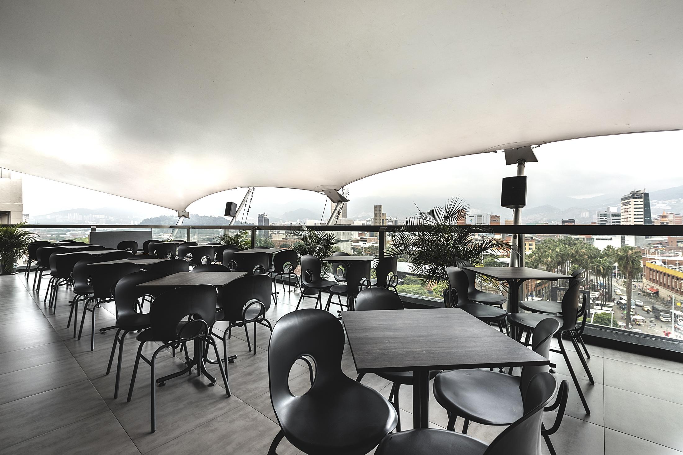 47 Center 3* Medellín