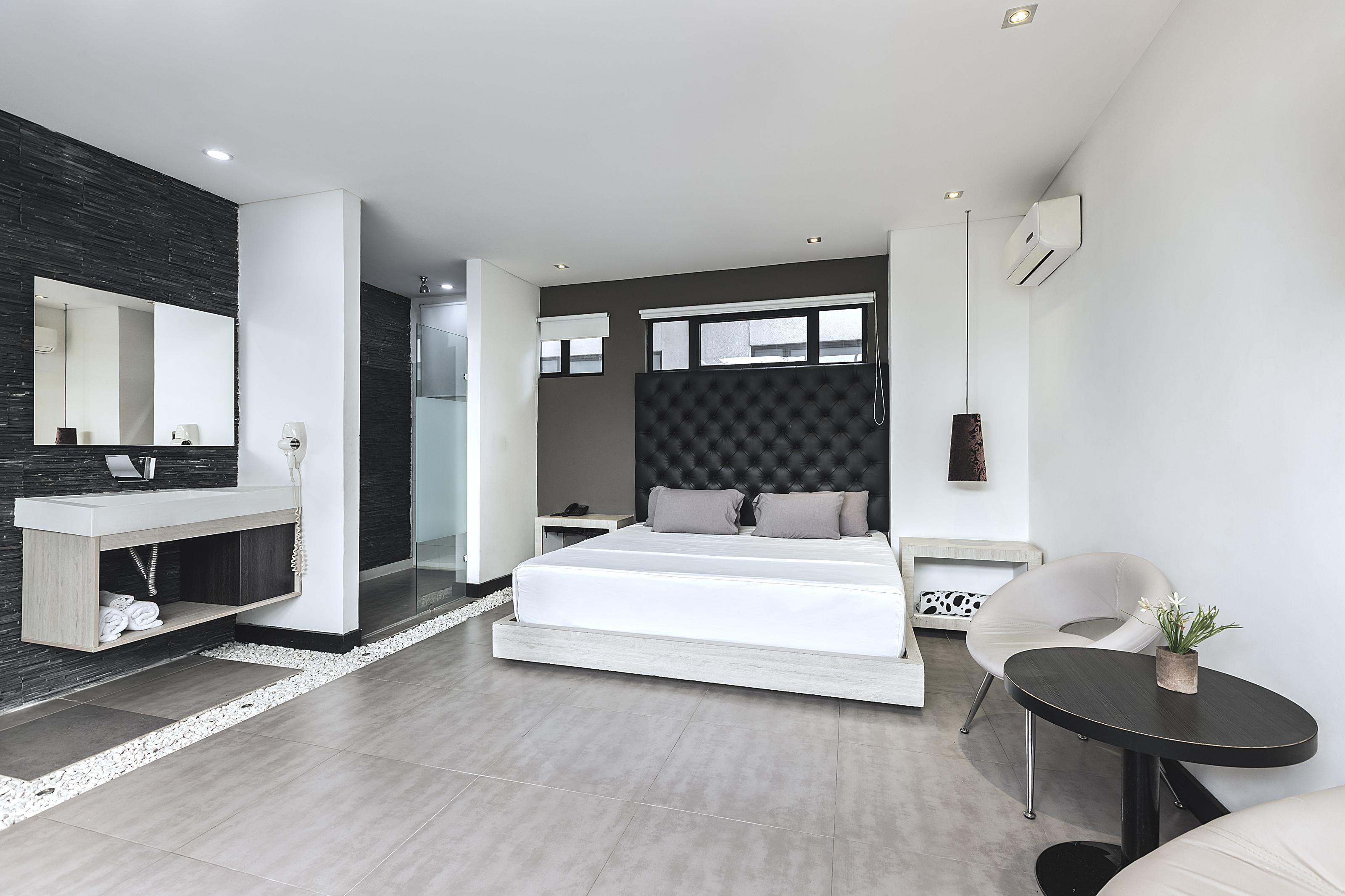 47 Center Hotel