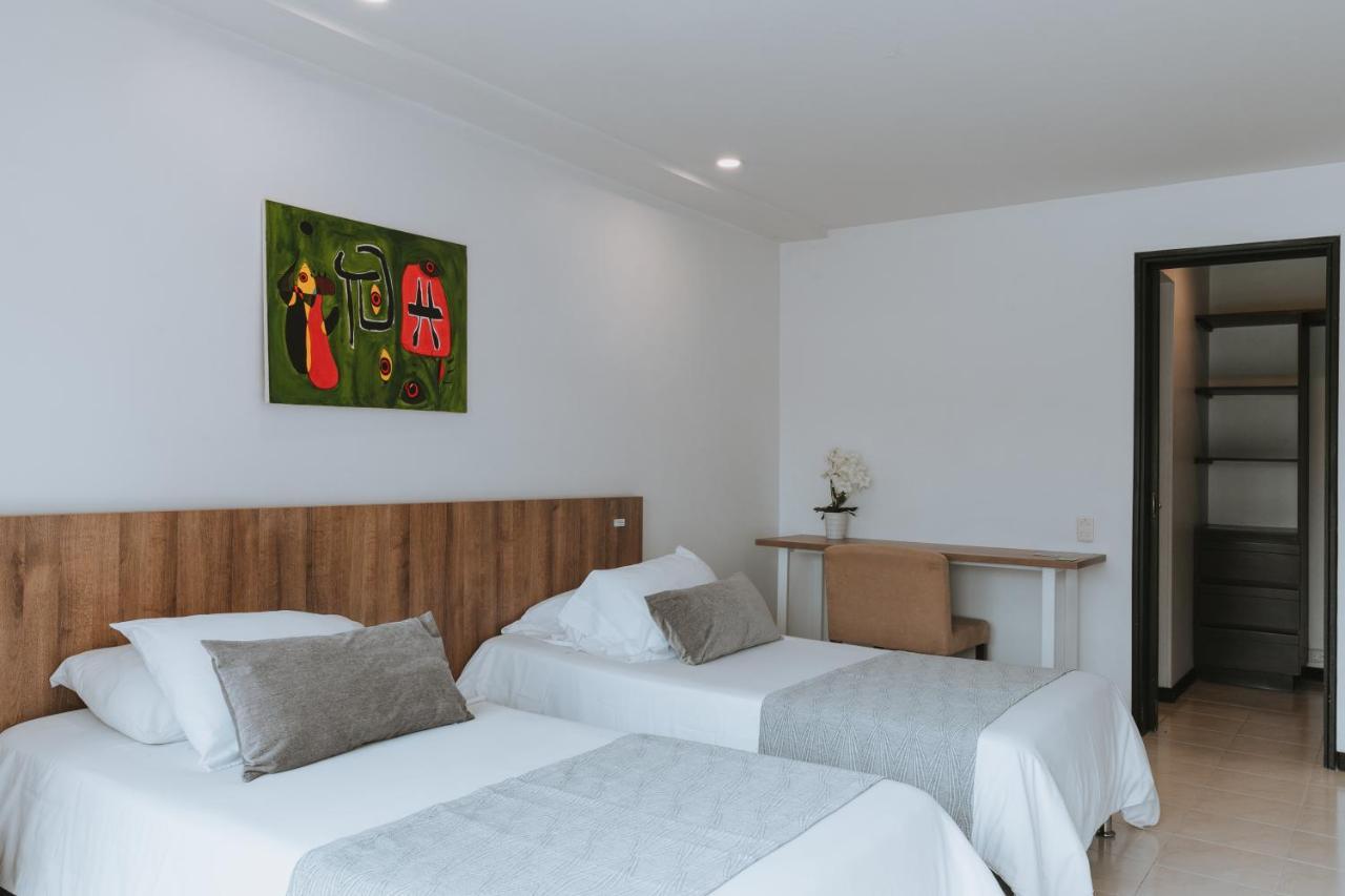 Travelers Orange Apartahotel 4*