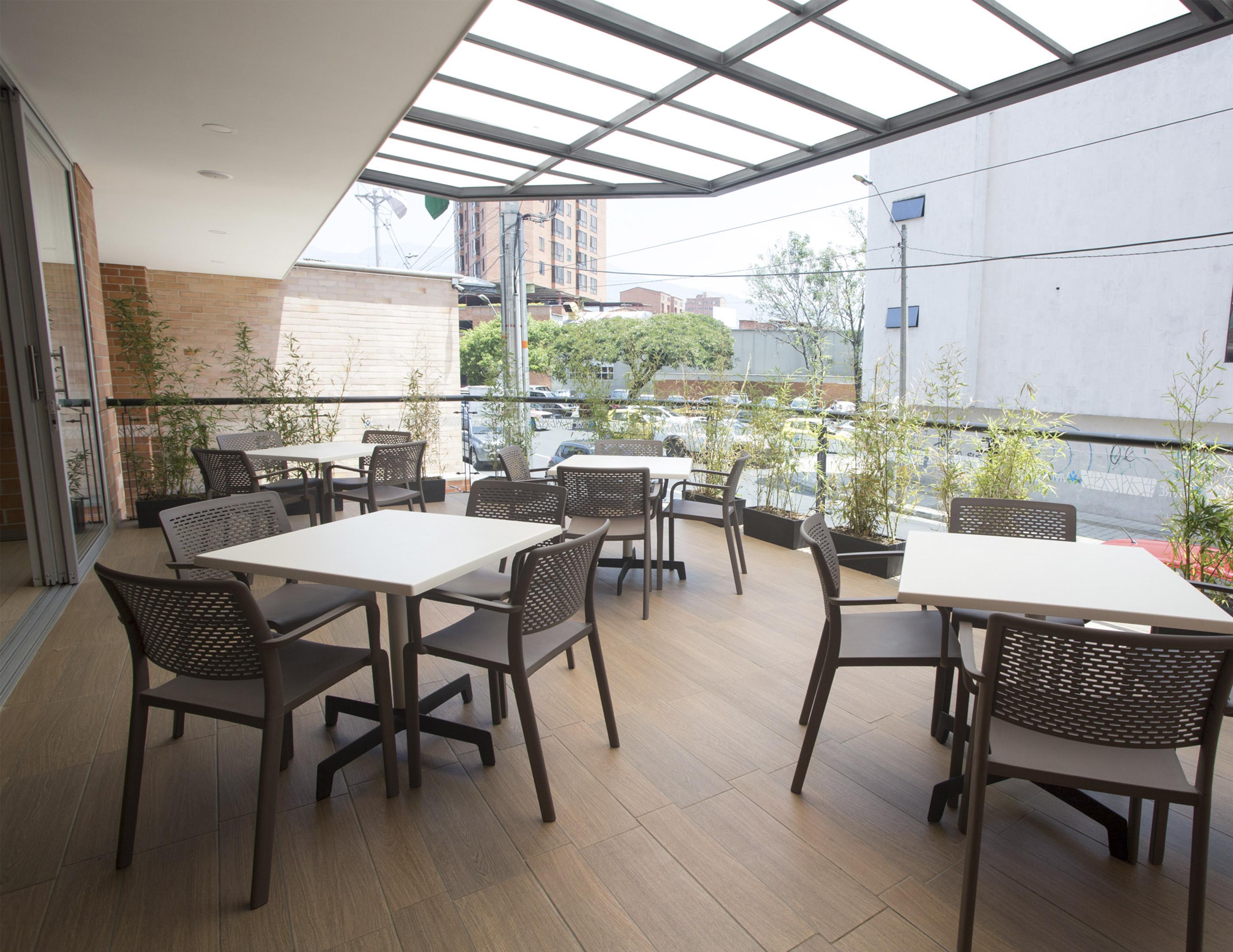 Vivre Hotel