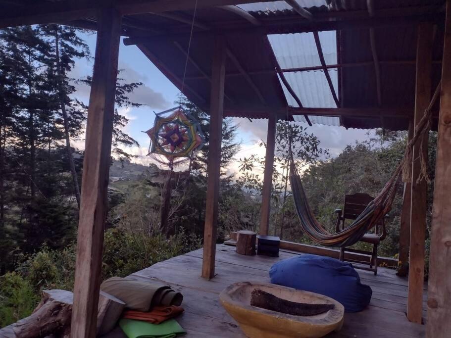 Ecoaldea, Cabana En La Naturaleza