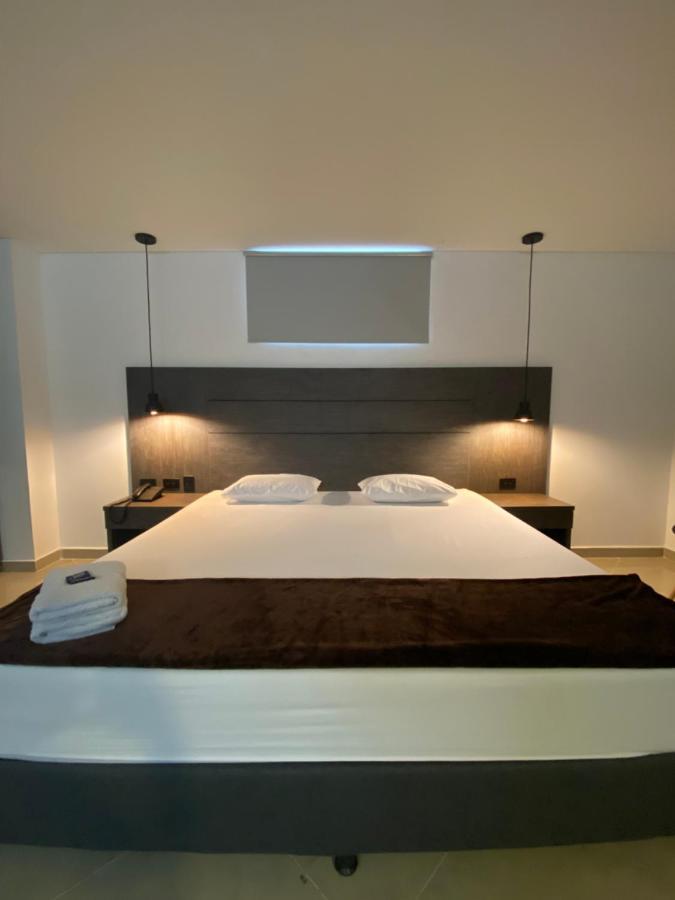 California Hotel 4*