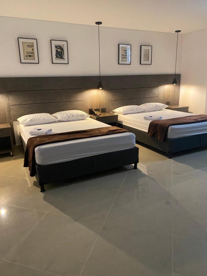 California Hotel 4*