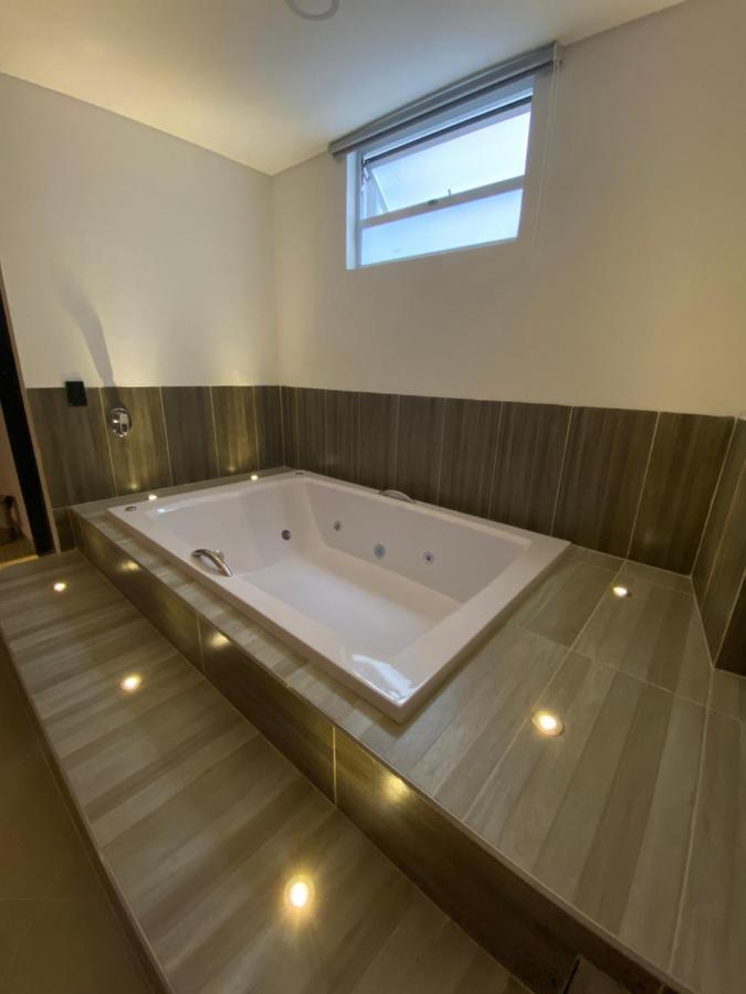 Hotel California 4*