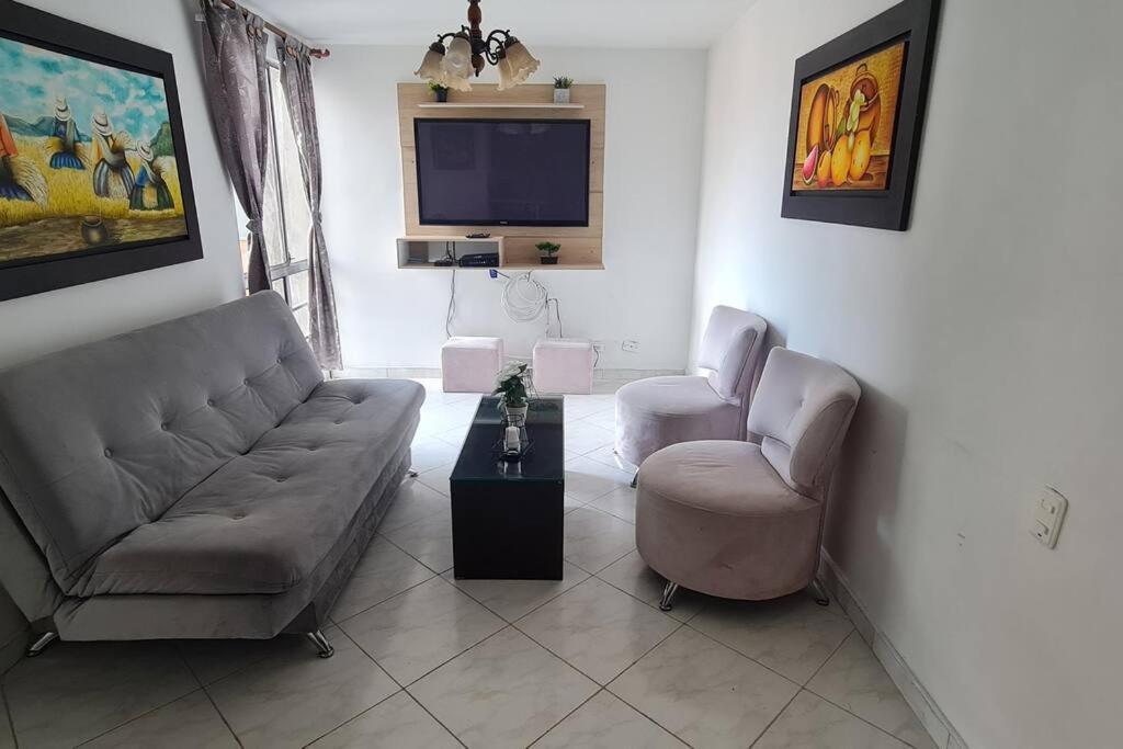 Apartamento Hermoso Apartamento, Con Todas Las Comodidades.