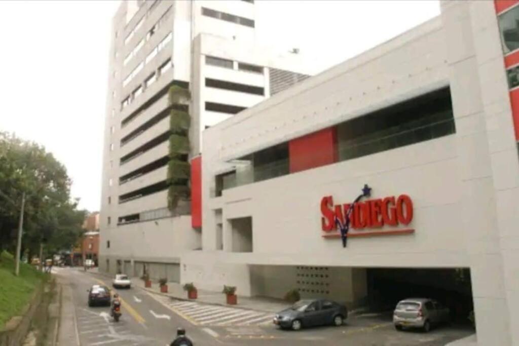 Hermoso Apartamento, Con Todas Las Comodidades. Apartamento Medellín