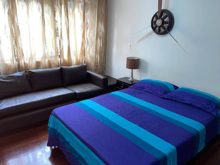 Hermoso Apartamento En El Barrio El Poblado De Medellin, Exclusivo Y Elegante *