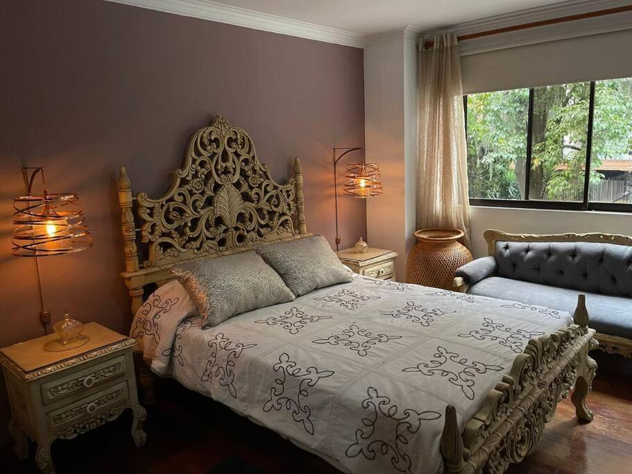 Apartamento Hermoso Apartamento En El Barrio El Poblado De Medellin, Exclusivo Y Elegante