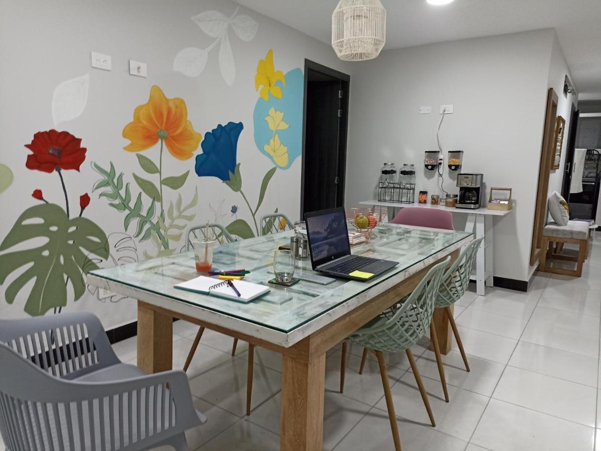 Pensión Casa Tangara Cafe Y